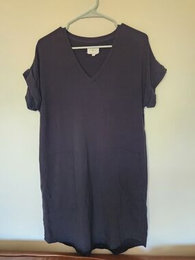 Lou & Grey Navy V-Neck Midi Dress